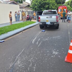 Fotos de Adolescente fica ferido após colisão entre bicicleta elétrica e caminhonete em Maringá