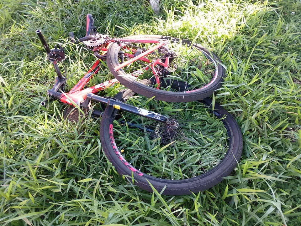 Adolescente morre atropelado por carreta na região Foto 1 Fotos de Adolescente morre atropelado por carreta na região