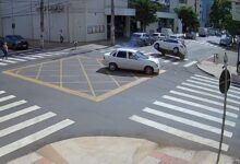 Fotos de Câmara registra grave acidente com capotamento no Centro de Maringá