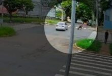 Fotos de Câmeras flagram ciclista avançando sinal vermelho e causando acidente em Maringá