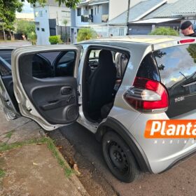 Carro roubado no Jardim Monte Rei, em Maringá, é recuperado pela Guarda Municipal Foto 3 Fotos de Carro roubado no Jardim Monte Rei, em Maringá, é recuperado pela Guarda Municipal