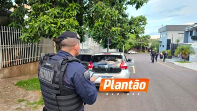 Fotos de Carro roubado no Jardim Monte Rei, em Maringá, é recuperado pela Guarda Municipal
