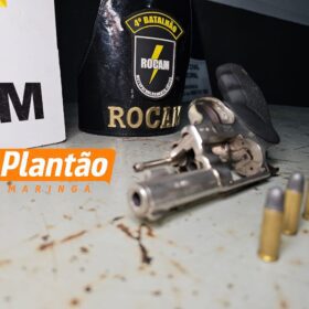 Dupla armada é detida após roubo de moto em Maringá Foto 4 Fotos de Dupla armada é detida após roubo de moto em Maringá