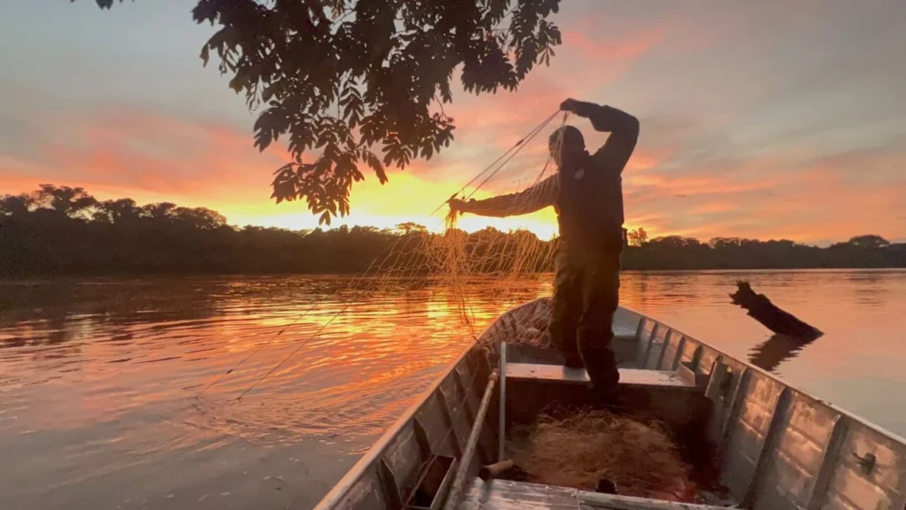 Fotos de Fiscalização da piracema em Maringá e região resulta em 4 presos e mais de 100 kg de peixes apreendidos