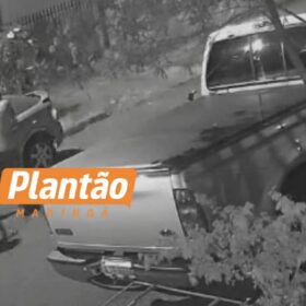 Homem é agredido com pauladas na cabeça em Maringá, câmera registrou o crime Foto 4 Fotos de Homem é agredido com pauladas na cabeça em Maringá, câmera registrou o crime