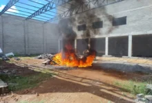 Fotos de Homem é multado em R$ 5 mil por queimada em imóvel particular em Maringá