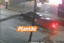 Fotos de Motorista bate em carro estacionado, dá ré e foge após acidente em Maringá