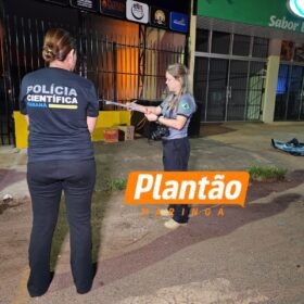 Fotos de Celular da vítima aciona polícia automaticamente após acidente fatal em Sarandi; o condutor foi encontrado morto ao lado do veículo