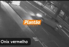 Fotos de Motorista foge após causar acidente e deixar prejuízo na Avenida Paraná, em Maringá