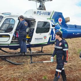 Fotos de Pneu estoura e causa capotamento na PR-323; homem de 30 anos é encaminhado de helicóptero a hospital em Maringá