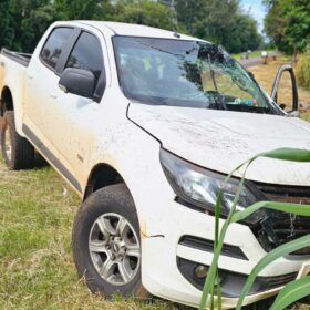 Fotos de Pneu estoura e causa capotamento na PR-323; homem de 30 anos é encaminhado de helicóptero a hospital em Maringá