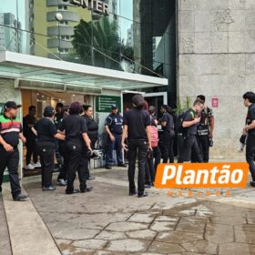 Fotos de Superaquecimento em fritadeira provoca fumaça no Burger King e leva à evacuação de área do shopping Avenida Center
