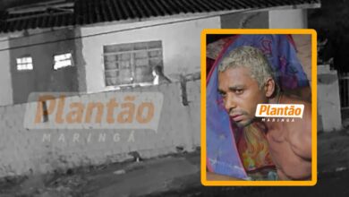 Fotos de Câmera de segurança registra homem tentando incendiar casa após atear fogo na esposa em Sarandi