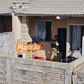 Casal é executado a tiros enquanto dormia em Sarandi; mulher estava grávida de um mês Foto 15 Fotos de Casal é executado a tiros enquanto dormia em Sarandi; mulher estava grávida de um mês