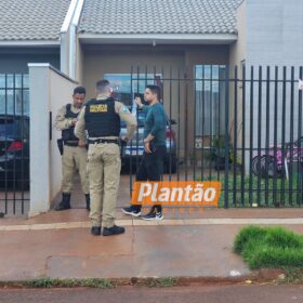 Casal é executado a tiros enquanto dormia em Sarandi; mulher estava grávida de um mês Foto 12 Fotos de Casal é executado a tiros enquanto dormia em Sarandi; mulher estava grávida de um mês