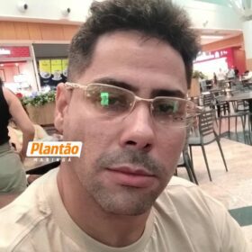 Fotos de Colisão frontal entre caminhão e moto de alta cilindrada deixa dois mortos na PR-317; corpos são encaminhados ao IML de Maringá