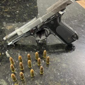 Fotos de Dupla é presa com pistola 9mm após perseguição na PR-317