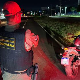 Fotos de Dupla é presa com pistola 9mm após perseguição na PR-317