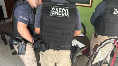 Fotos de Gaeco cumpre mandados em Maringá e mais 7 cidades em operação que investiga PMs por venda de veículos apreendidos