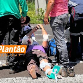 Homem com deficiência auditiva sofre acidente e é confundido com vítima inconsciente em Maringá; câmera de segurança registra colisão Foto 5 Fotos de Homem com deficiência auditiva sofre acidente e é confundido com vítima inconsciente em Maringá; câmera de segurança registra colisão