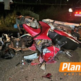 Moça é intubada após colisão frontal entre duas motos em Sarandi Foto 4 Fotos de Moça é intubada após colisão frontal entre duas motos em Sarandi