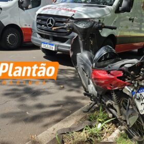 Fotos de Motociclista é Intubado e socorrido em estado gravíssimo após bater contra árvore em Maringá