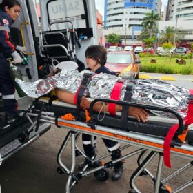 Fotos de Motociclista fica gravemente ferido após acidente na PR-323; motorista foge do local