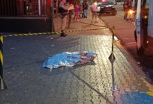 Fotos de Mulher com medida protetiva é morta a tiros em frente a casa noturna