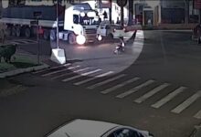 Fotos de Vídeo mostra mulher cadeirante sendo atropelada por carreta