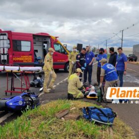 Fotos de Carro faz manobra irregular, atinge moto e foge sem prestar socorro em Maringá