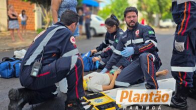 Fotos de Ciclista fica gravemente ferida após colidir contra carro no Conjunto Batel, em Maringá