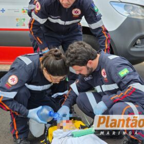 Fotos de Ciclista fica gravemente ferida após colidir contra carro no Conjunto Batel, em Maringá