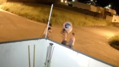 Fotos de Dois irmãos são presos por espancamento que matou homem na região; terceiro suspeito ainda é procurado