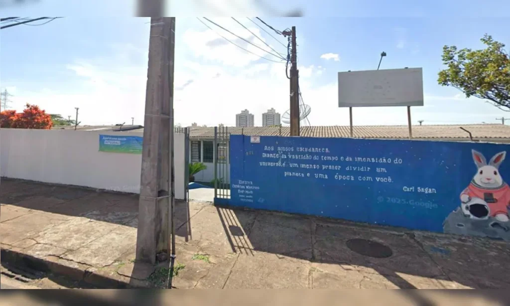 Estudante de 11 anos morre após se engasgar com lanche em colégio no PR Foto 1 Fotos de Estudante de 11 anos morre após se engasgar com lanche em colégio no PR