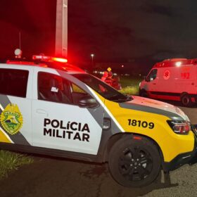 Fotos de Motoboy morre após bater na traseira de carreta enquanto ia buscar lanche para a filha; o corpo foi encaminhado ao IML de Maringá