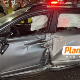 Motociclista é lançado por cima de carro após batida em Maringá; imagem impressionante flagra o impacto Foto 5 Fotos de Motociclista é lançado por cima de carro após batida em Maringá; imagem impressionante flagra o impacto