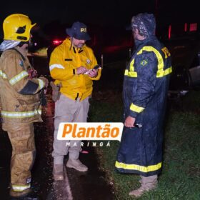 Motorista embriagado invade área de acidente com morte, quase atropela policiais, bombeiros e bate em viatura da PRF na BR-376 Foto 5 Fotos de Motorista embriagado invade área de acidente com morte, quase atropela policiais, bombeiros e bate em viatura da PRF na BR-376