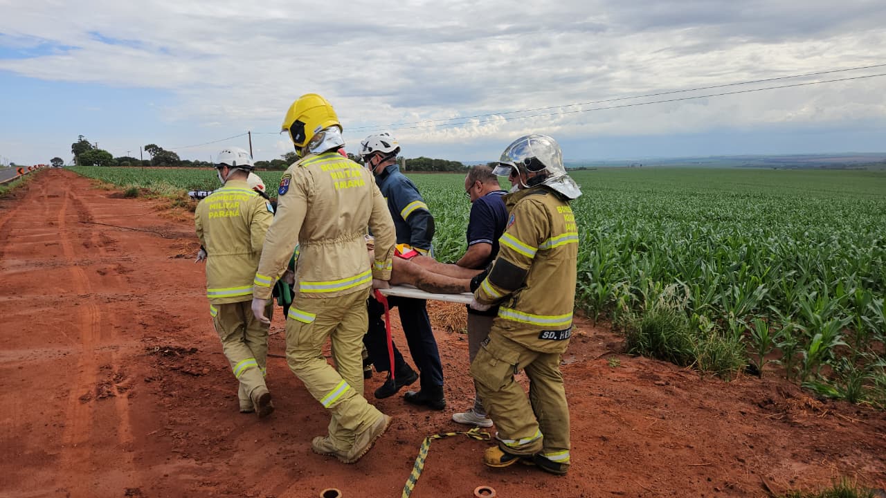 Fotos de Motorista fica gravemente ferido após capotar carro na PR-317, entre Iguaraçu e Maringá