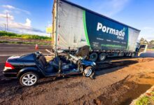 Fotos de Motorista fica gravemente ferido após colisão com caminhão; vítima foi encaminhada ao Hospital de Maringá