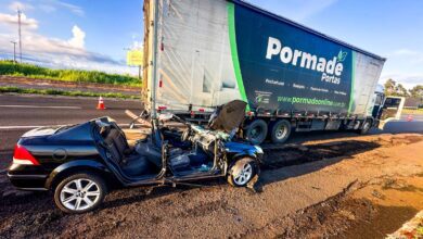 Fotos de Motorista fica gravemente ferido após colisão com caminhão; vítima foi encaminhada ao Hospital de Maringá