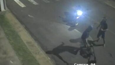 Fotos de Novas imagens mostram tentativa de homicídio que deixou jovem em estado gravíssimo em Sarandi