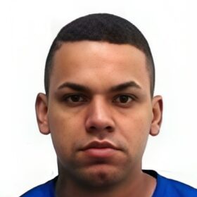 Fotos de Suspeito de duplo homicídio em barbearia se apresenta à polícia e confessa crime em Maringá