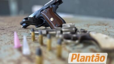 Fotos de Trio armado com pistola e revólver é preso após furar sinal na frente da viatura da RPA em Maringá