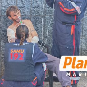 Vídeo mostra homem sendo baleado após dívida de carro Foto 2 Fotos de Vídeo mostra homem sendo baleado após dívida de carro