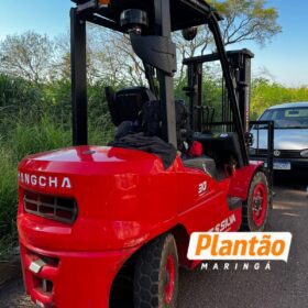 Fotos de Mulher fica gravemente ferida após ser atropelada por empilhadeira no Parque Industrial, em Maringá