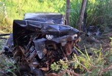 Fotos de Colisão com árvore na PR-550 mata duas pessoas e deixa outra em estado gravíssimo