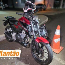 Fotos de Acidente grave entre moto e bicicleta deixa jovem de 18 anos ferida na Avenida Brasil, em Maringá