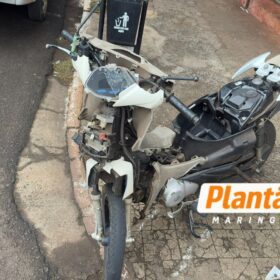 Fotos de Acidente impressionante deixa osso da vítima atravessado na lataria de carro