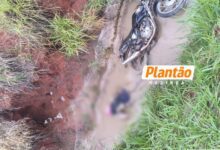 Fotos de AGORA - Motociclista é encontrado morto às margens da rodovia; IML de Maringá em deslocamento