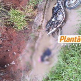 Motociclista desaparecido é encontrado ao lado de moto em canaleta na BR-376; morte misteriosa mobiliza polícia Foto 14 Fotos de Motociclista desaparecido é encontrado ao lado de moto em canaleta na BR-376; morte misteriosa mobiliza polícia